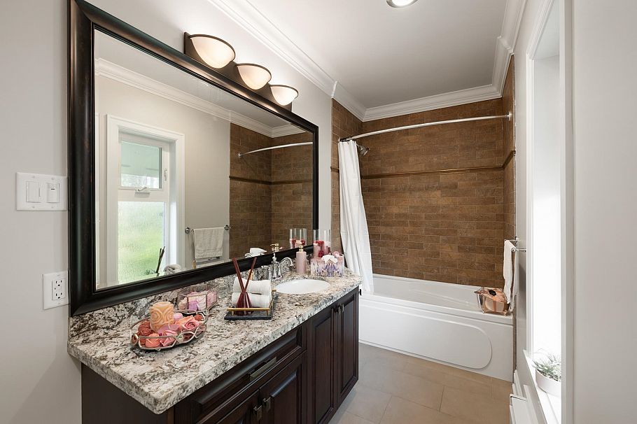 4050 St. Pauls Avenue North Vancouver, BC - 25