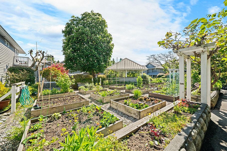 203 1538 Bowser Avenue North Vancouver, BC - 27