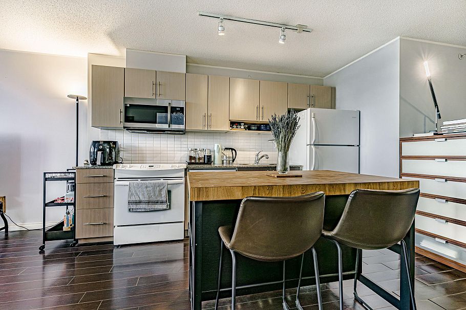 1201 550 Taylor Street Vancouver, BC - 3