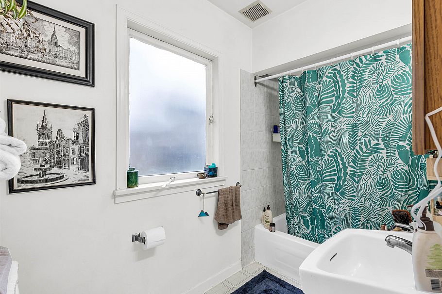 354 W 15th Avenue Vancouver, BC - 26