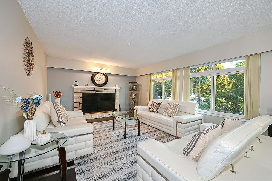 2295 E 48th Avenue Vancouver, BC - 23