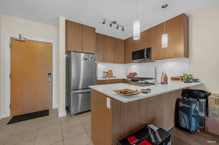 315 1330 Marine Drive North Vancouver, BC - 4