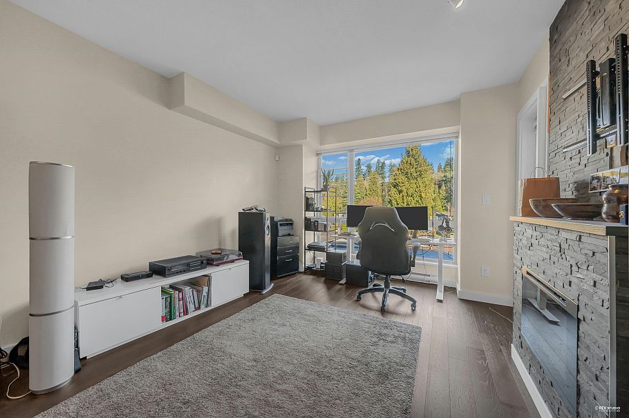 315 1330 Marine Drive North Vancouver, BC - 13