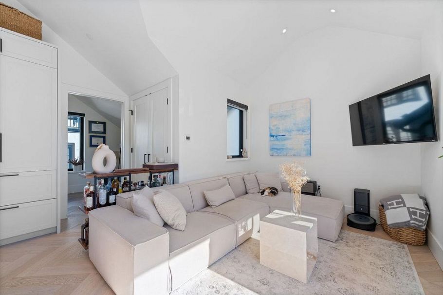 4921 Larch Street Vancouver, BC - 13