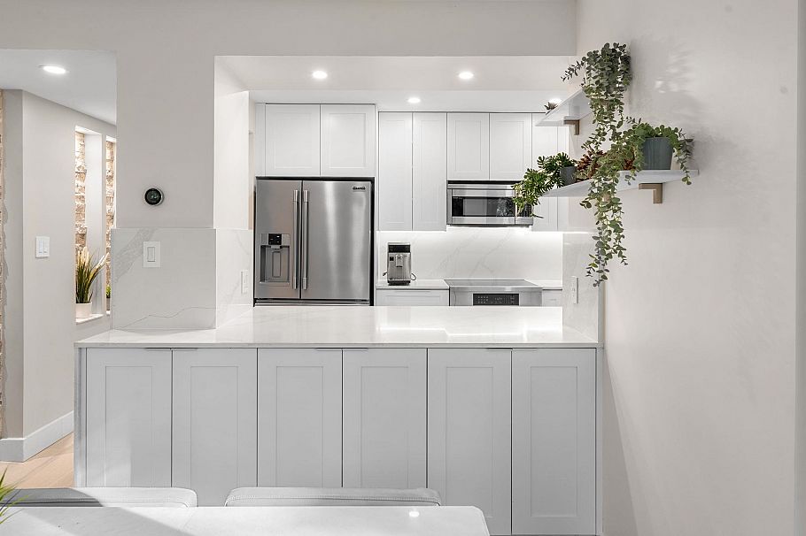 867 Frederick Road North Vancouver, BC - 6