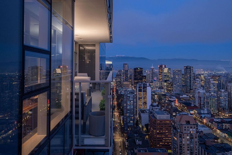 5205 1289 Hornby Street Vancouver, BC - 33