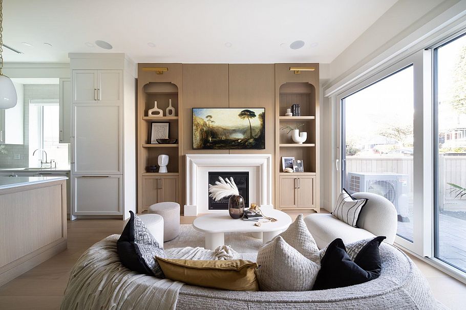 1 864 E 16th Avenue Vancouver, BC - 1