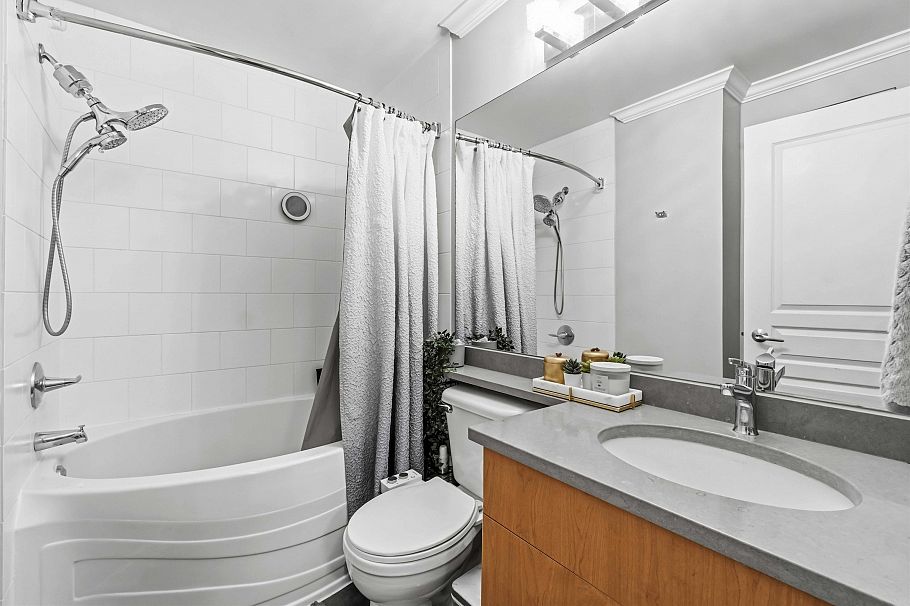 406 1150 E 29th Street North Vancouver, BC - 17