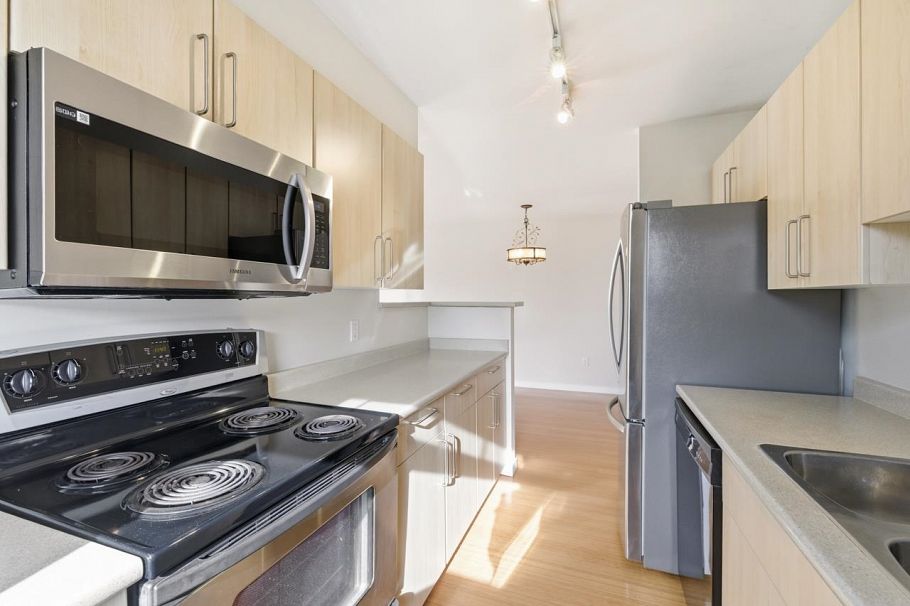 404 3575 Euclid Avenue Vancouver, BC - 13