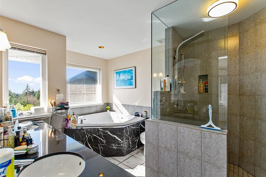 3866 Michener Way North Vancouver, BC - 19