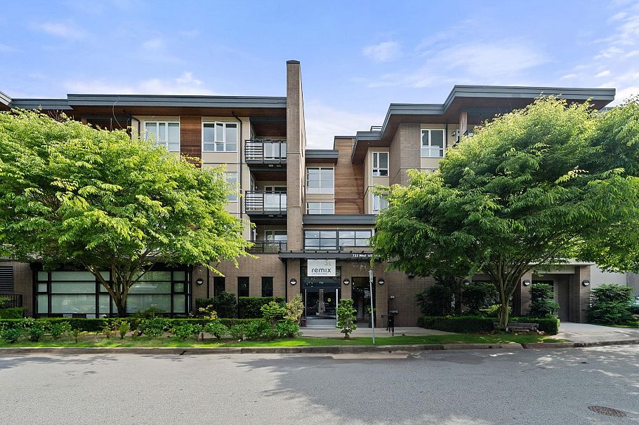 218 733 W 14th Street North Vancouver, BC - 27