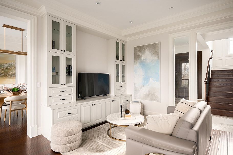 3955 W Broadway Vancouver, BC - 11