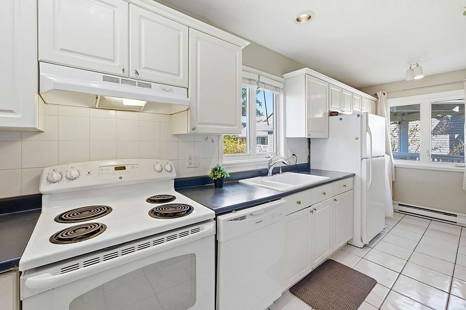 203 1538 Bowser Avenue North Vancouver, BC - 7