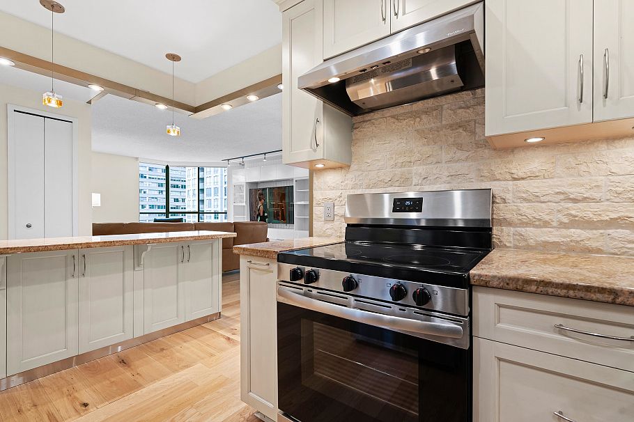 601 738 Broughton Street Vancouver, BC - 17