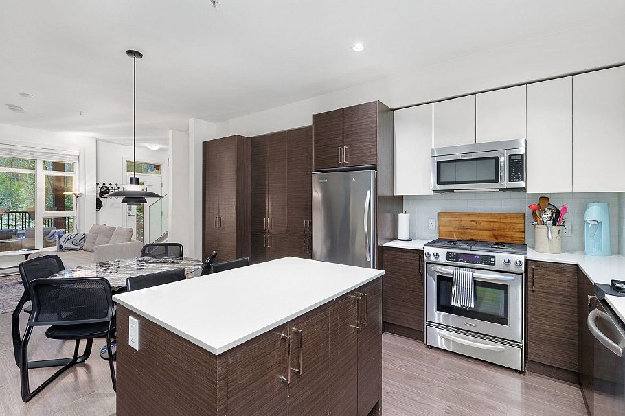 307 2135 Heritage Park Lane North Vancouver, BC - 13