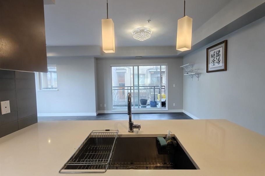 212 10155 River Drive Richmond, BC - 8