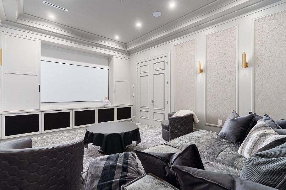 6005 Alma Street Vancouver, BC - 29