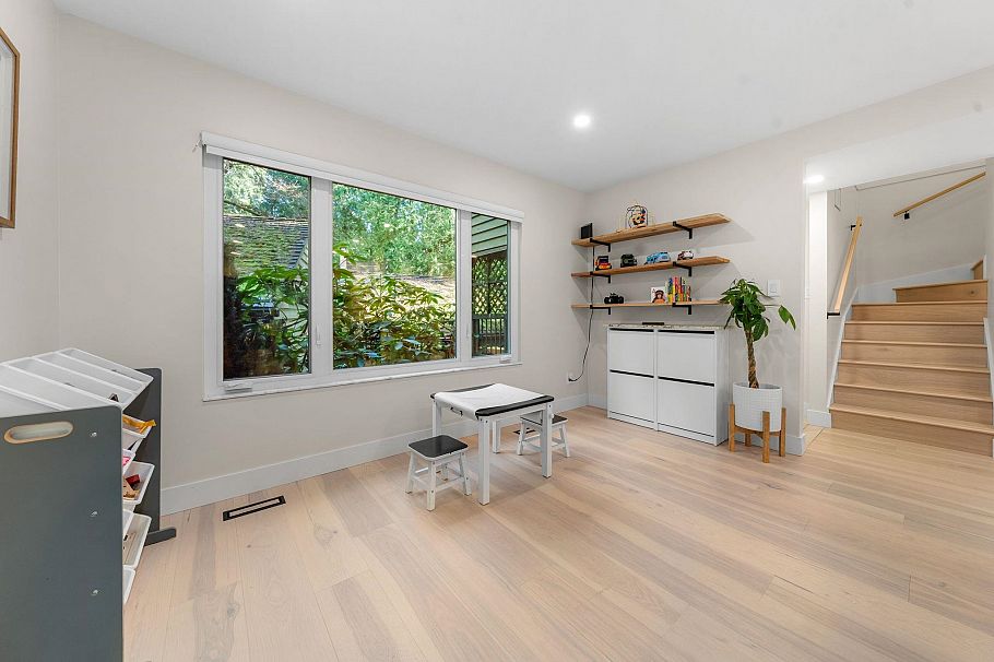 867 Frederick Road North Vancouver, BC - 12