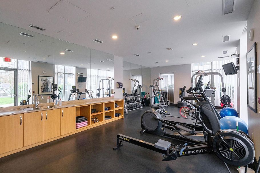 801 1833 Crowe Street Vancouver, BC - 25