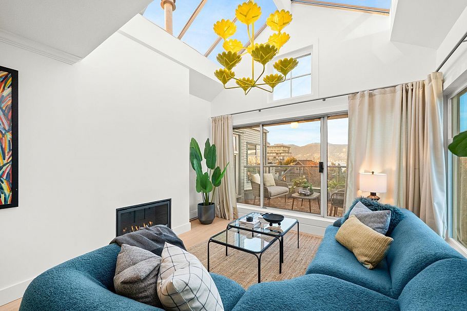 409 2250 W 3rd Avenue West Vancouver, BC - 3