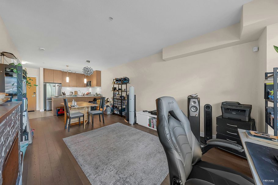 315 1330 Marine Drive North Vancouver, BC - 14
