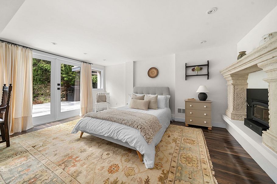 4777 Mapleridge Drive North Vancouver, BC - 25