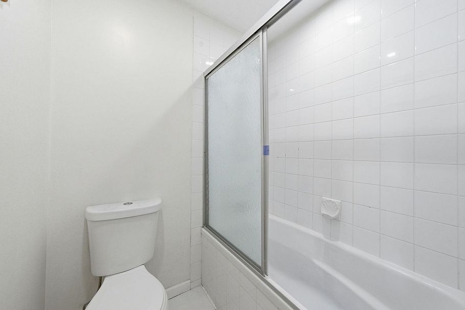 203 1538 Bowser Avenue North Vancouver, BC - 14