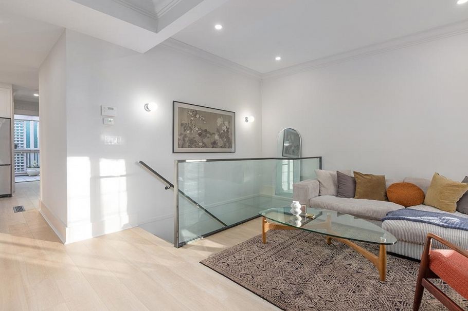 708 Woodland Drive Vancouver, BC - 6