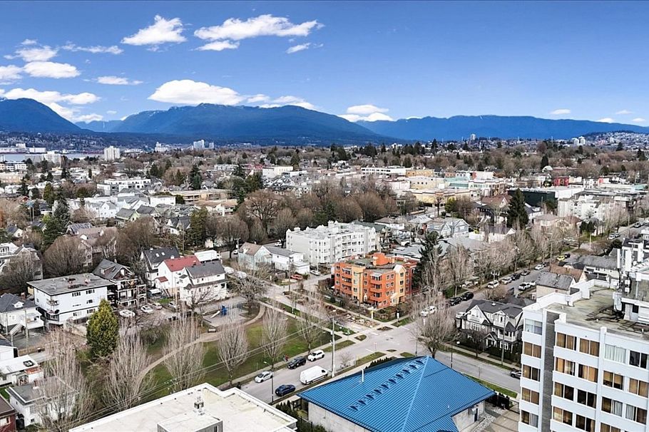 208 1516 E 1st Avenue Vancouver, BC - 21