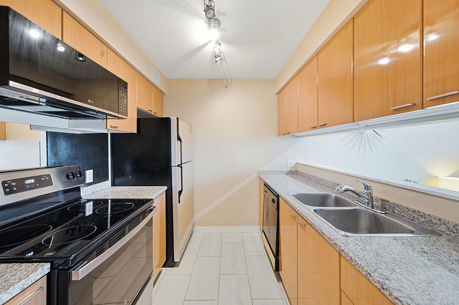 1903 1288 W Georgia Street Vancouver, BC - 3