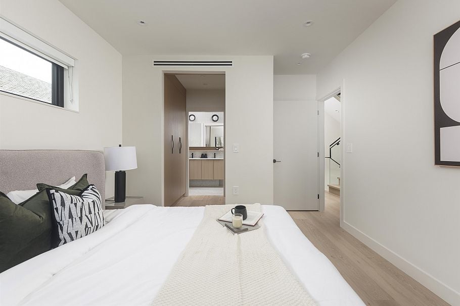 1 58 E 40th Avenue Vancouver, BC - 20