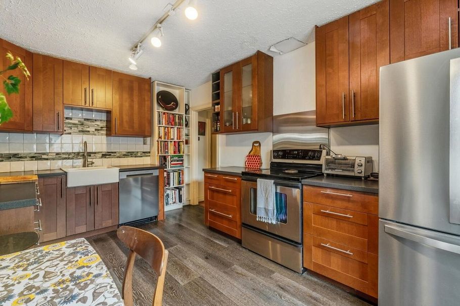 2917 E 28th Avenue Vancouver, BC - 8