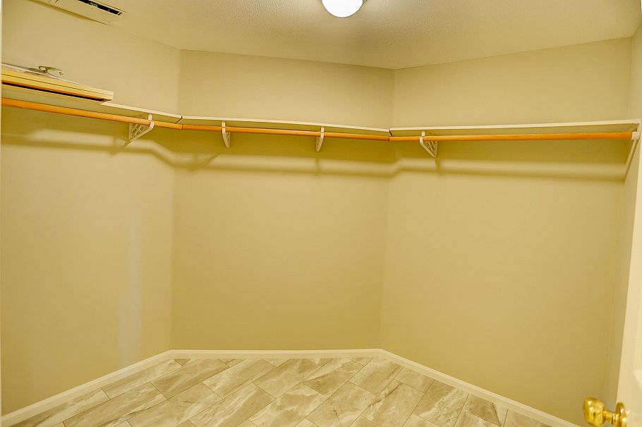 220 760 Kingsway Vancouver, BC - 15