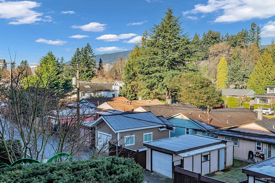 315 1330 Marine Drive North Vancouver, BC - 27
