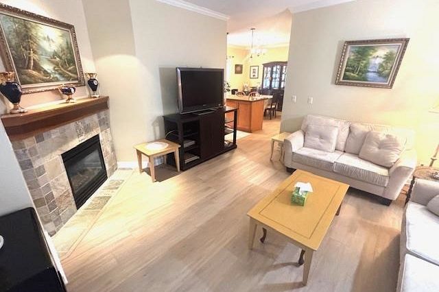 15 3150 Sunnyhurst Road North Vancouver, BC - 7