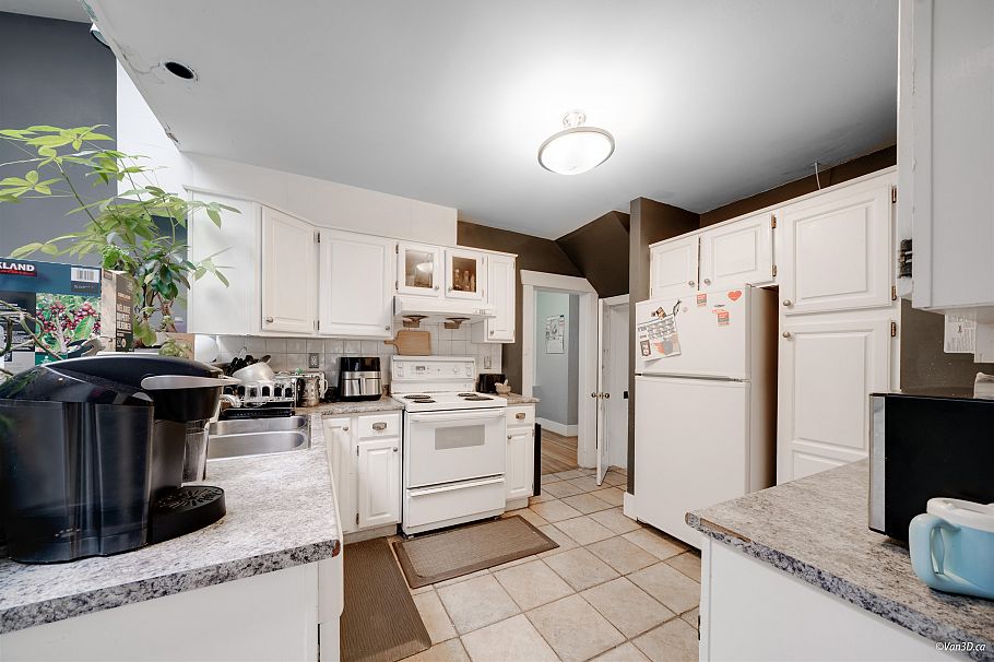 3531 W 37th Avenue Vancouver, BC - 6