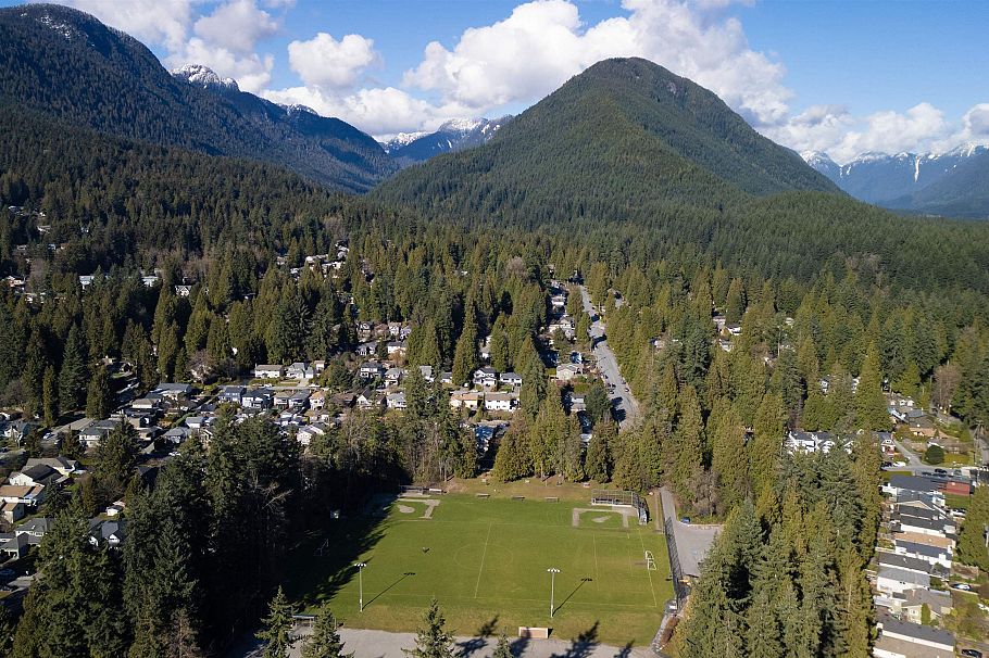 3981 Lynn Valley Road North Vancouver, BC - 34