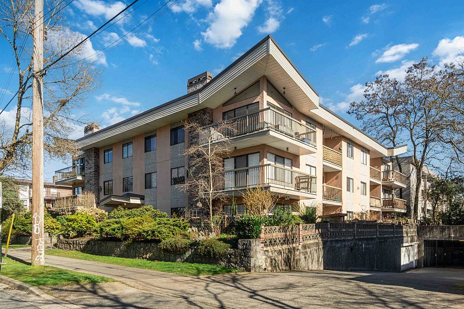 104 2910 Ontario Street Vancouver, BC - 2