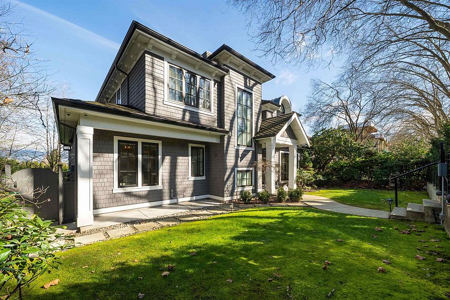 3955 W Broadway Vancouver, BC - 39