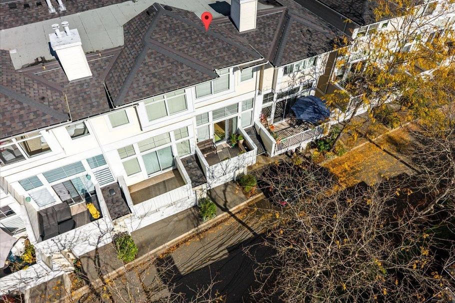 5 3588 Whitney Place Vancouver, BC - 39