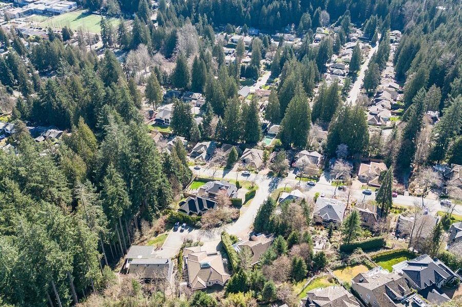 3866 Michener Way North Vancouver, BC - 39