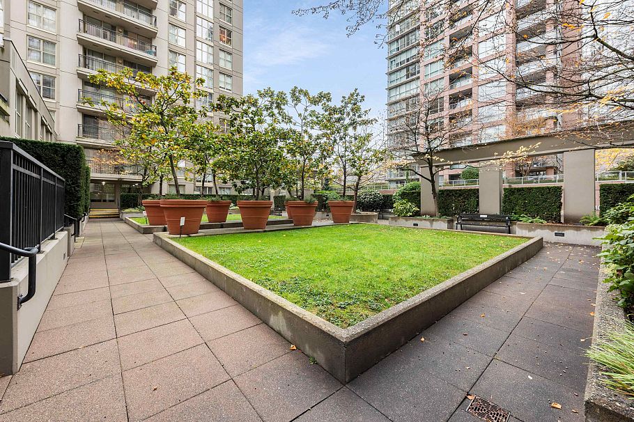 1203 969 Richards Street Vancouver, BC - 19