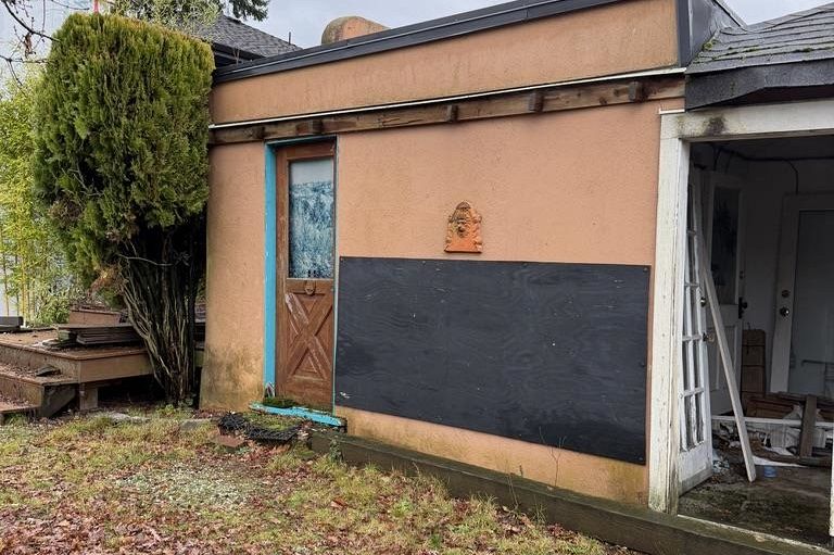 4538 W 12th Avenue Vancouver, BC - 10