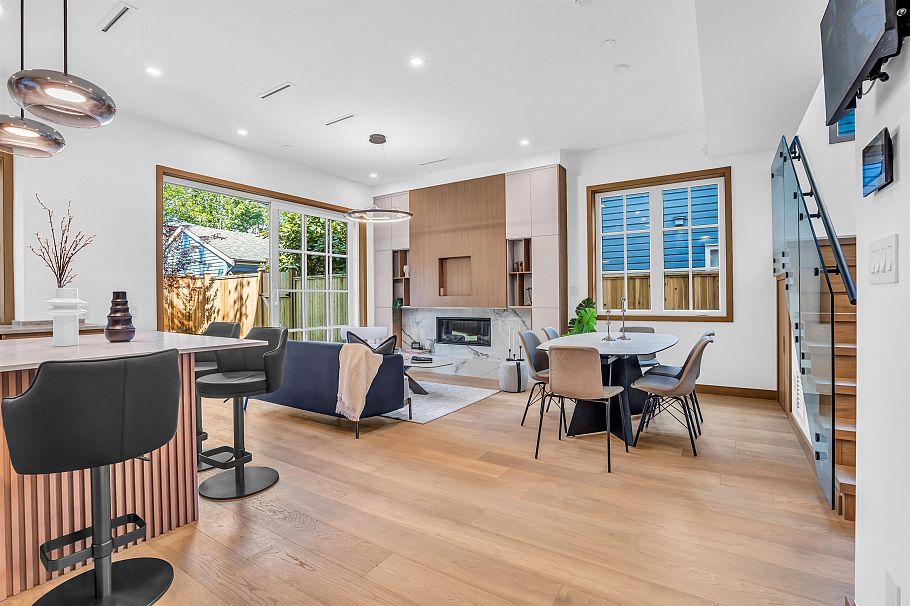 4029 W 33rd Avenue Vancouver, BC - 5