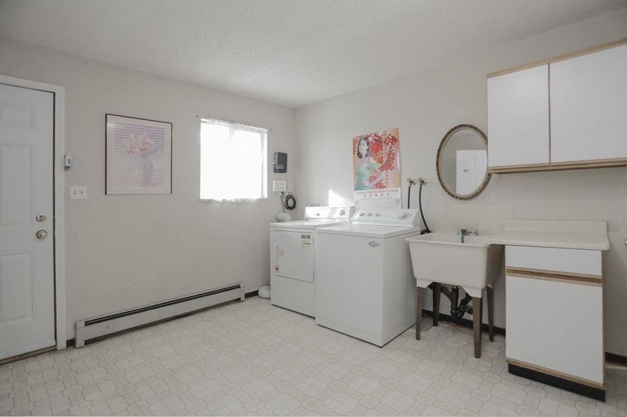 448 E 59th Avenue Vancouver, BC - 23