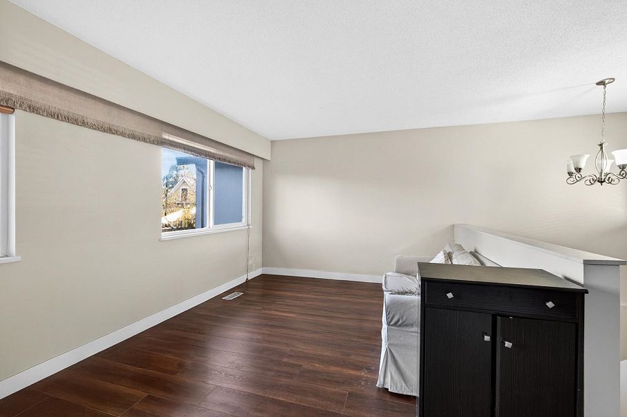 557 E 21st Avenue Vancouver, BC - 5