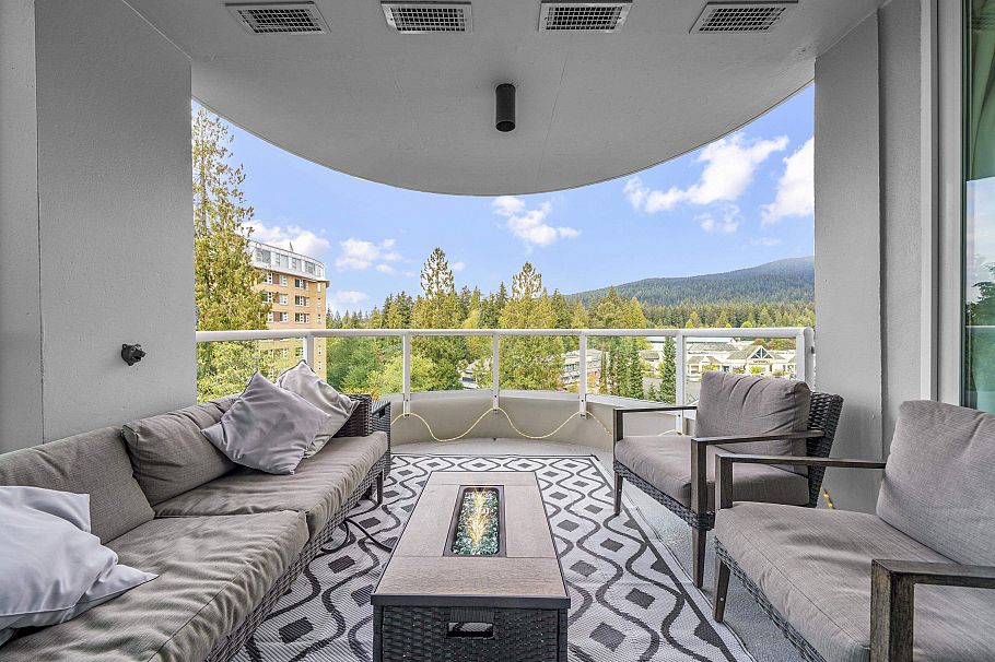 803 995 Roche Point Drive North Vancouver, BC - 32