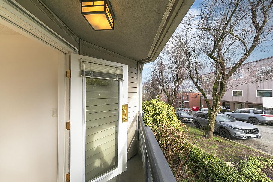 6 1101 W 8th Avenue Vancouver, BC - 22