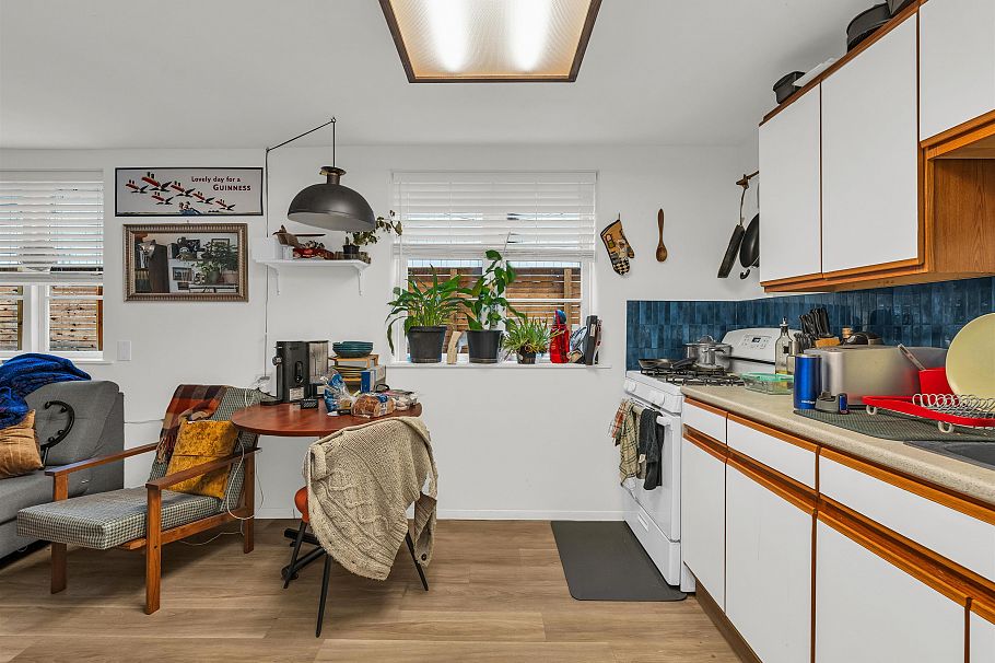 354 W 15th Avenue Vancouver, BC - 28