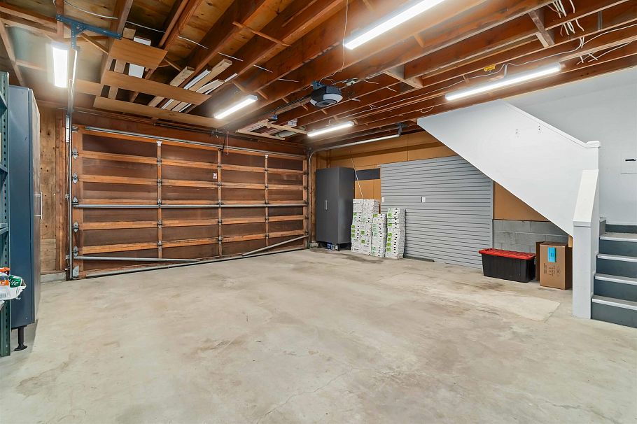 3322 W 38th Avenue Vancouver, BC - 36